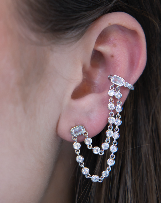 Zirkonia stud earring with cuff and chain